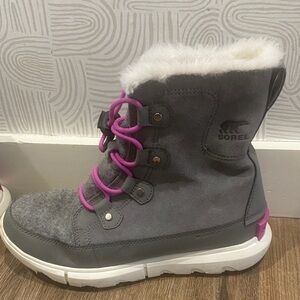 Sorel Kids Charcoal and Magenta Boots